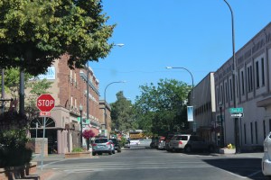 Is there a green car here?